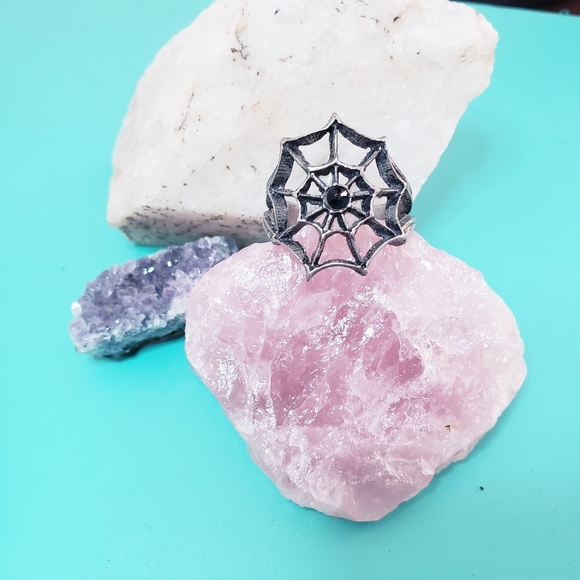 ❌️SOLD❌️🕸🕷 handmade spiderweb silver ring 🕷🕸 - Picture 1 of 6